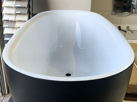 Matte Black Thin edge NO overflow Sanitary grade Acrylic Free Standing Bathtub 1500 /1700mm